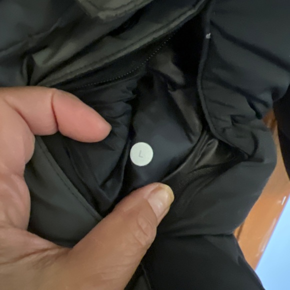 Lululemon Mens Puffer Coat classic gray black w/hood  pockets Like new - Picture 8 of 9